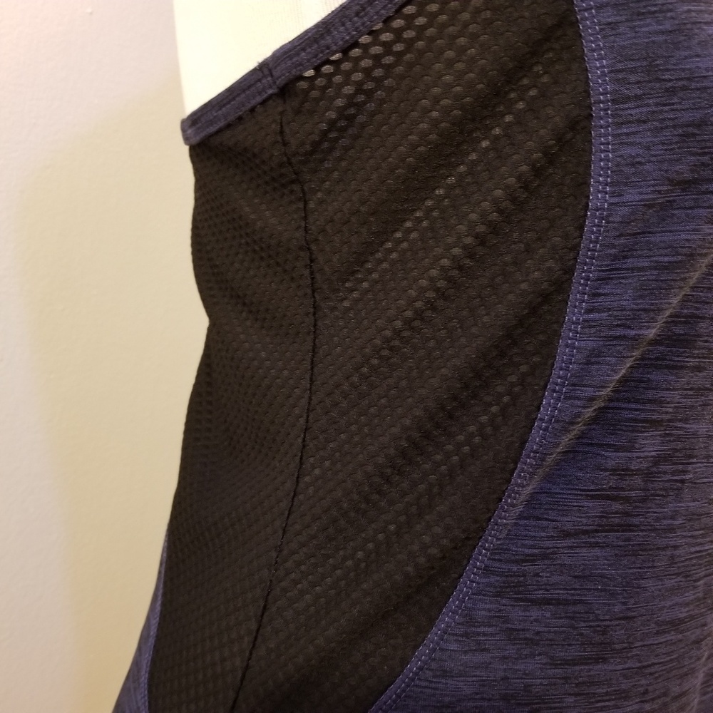 Fitted Reebok tank top - Picture 3 of 4